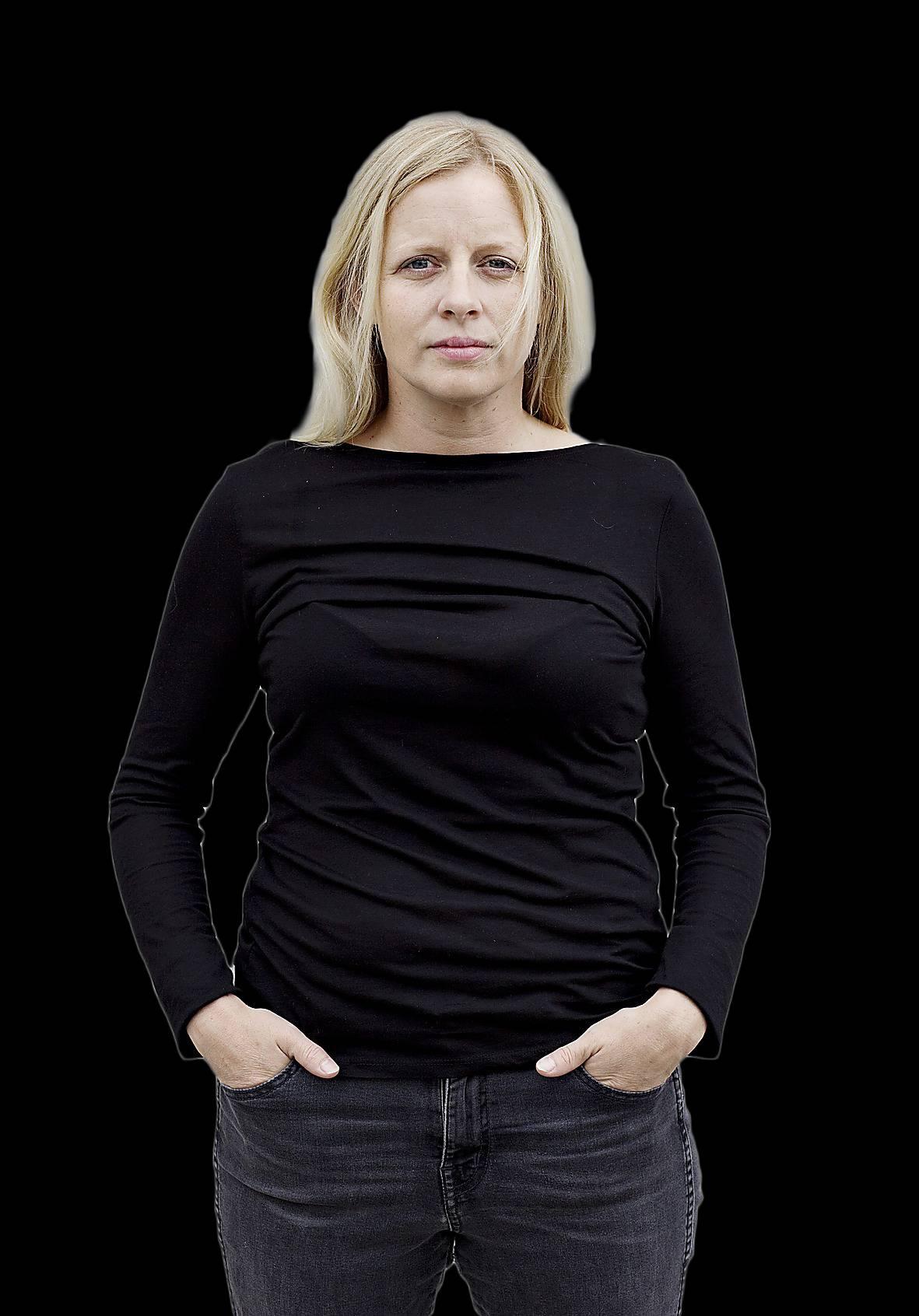 Poeten och litteraturkritikern Anna Hallberg (född 1975) fick Aftonbladets litteraturpris 2004.