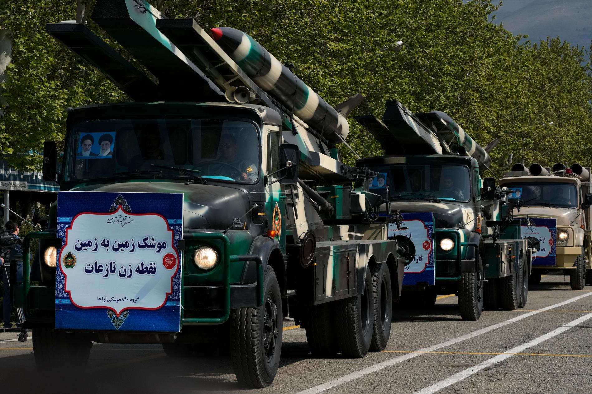 Årliga militärparaden i Teheran. 