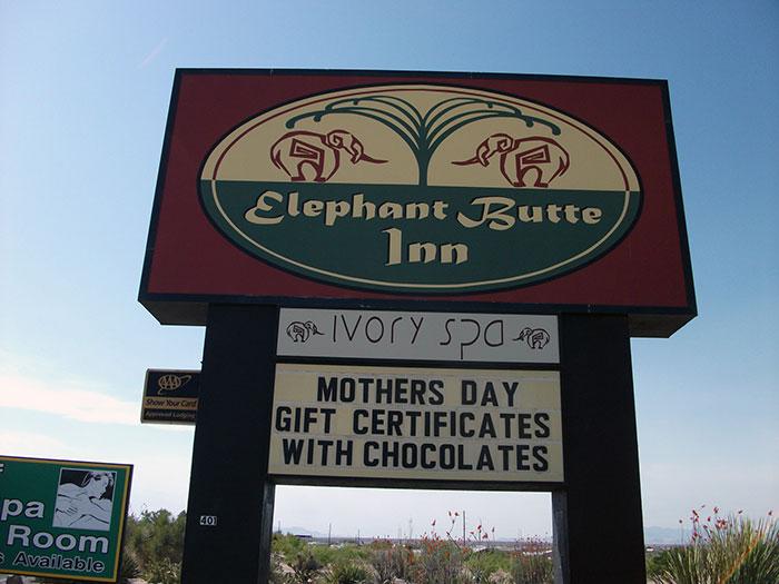 Okej, vem vill bo där? Elephant Butte Inn i USA.