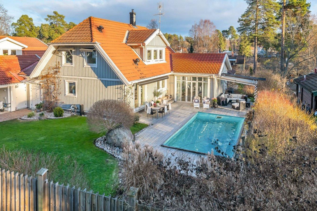 Villa med pool och ”sjöglimt” var den mest klickade i Uppsala på Hemnet förra veckan.
