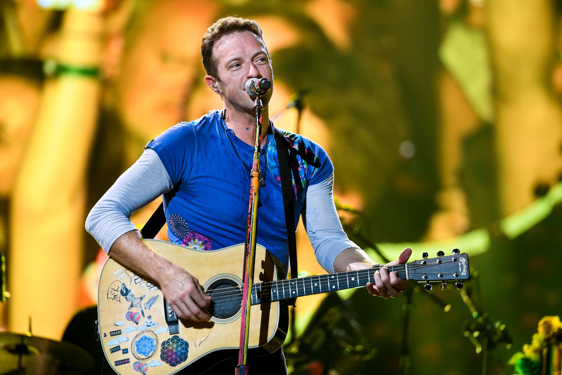 Chris Martin under en Coldplay-spelning på Friends Arena 2016.