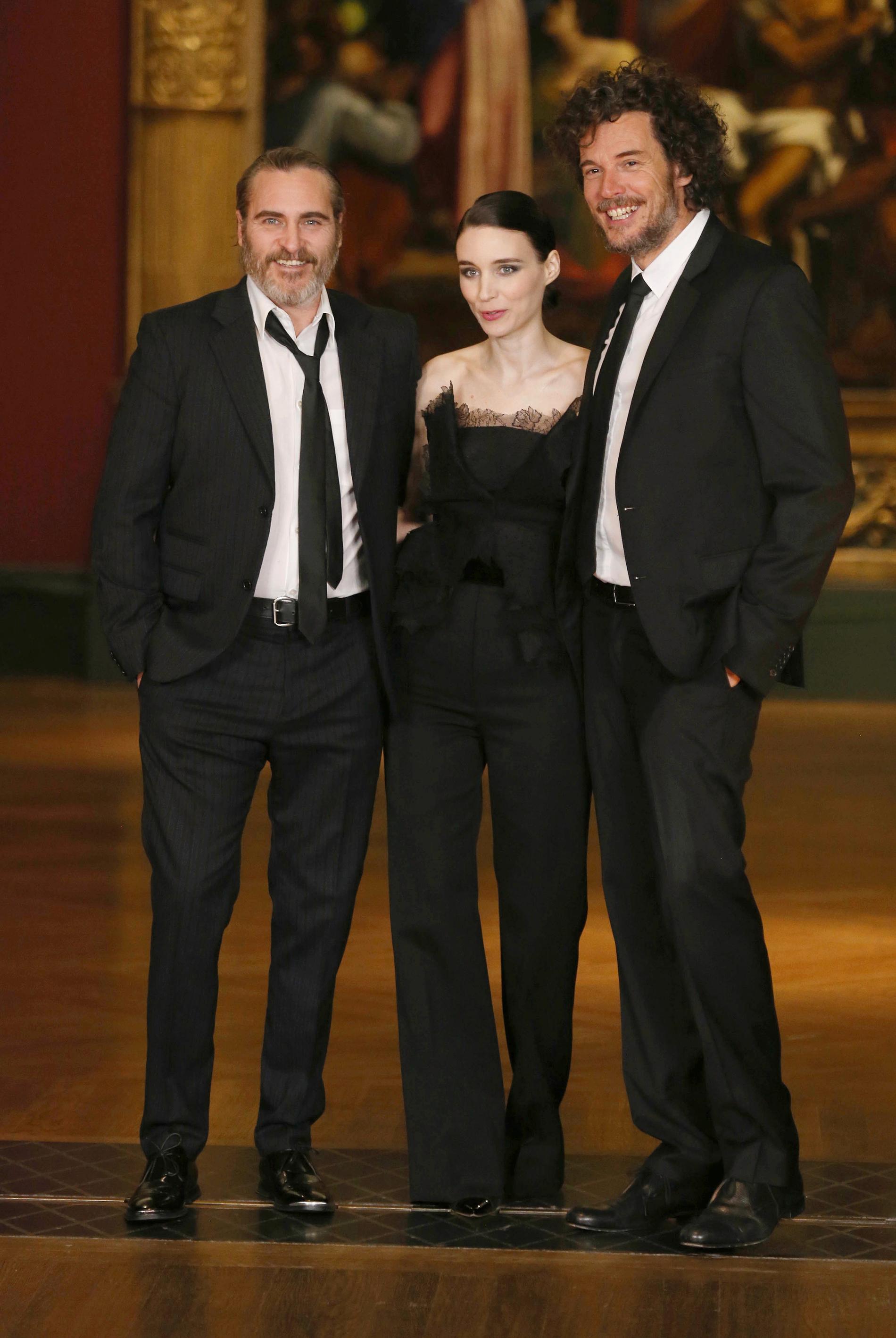 Från vänster: Joaquin Phoenix, Rooney Mara och Garth Davis.