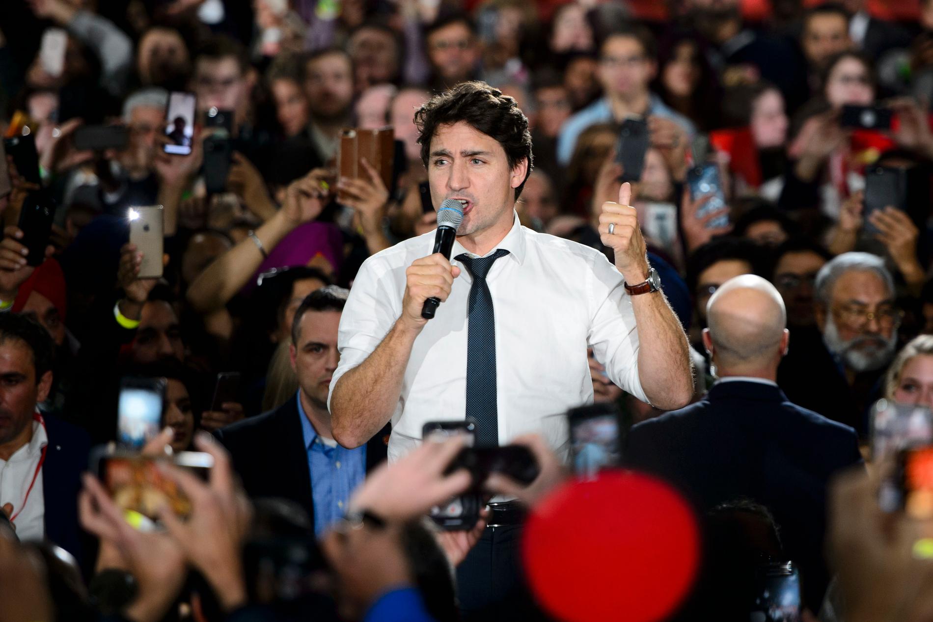 Premiärminister Justin Trudeau riskerar att bli den första kanadensiska ledaren som röstas bort efter sin första mandatperiod på nästan hundra år.