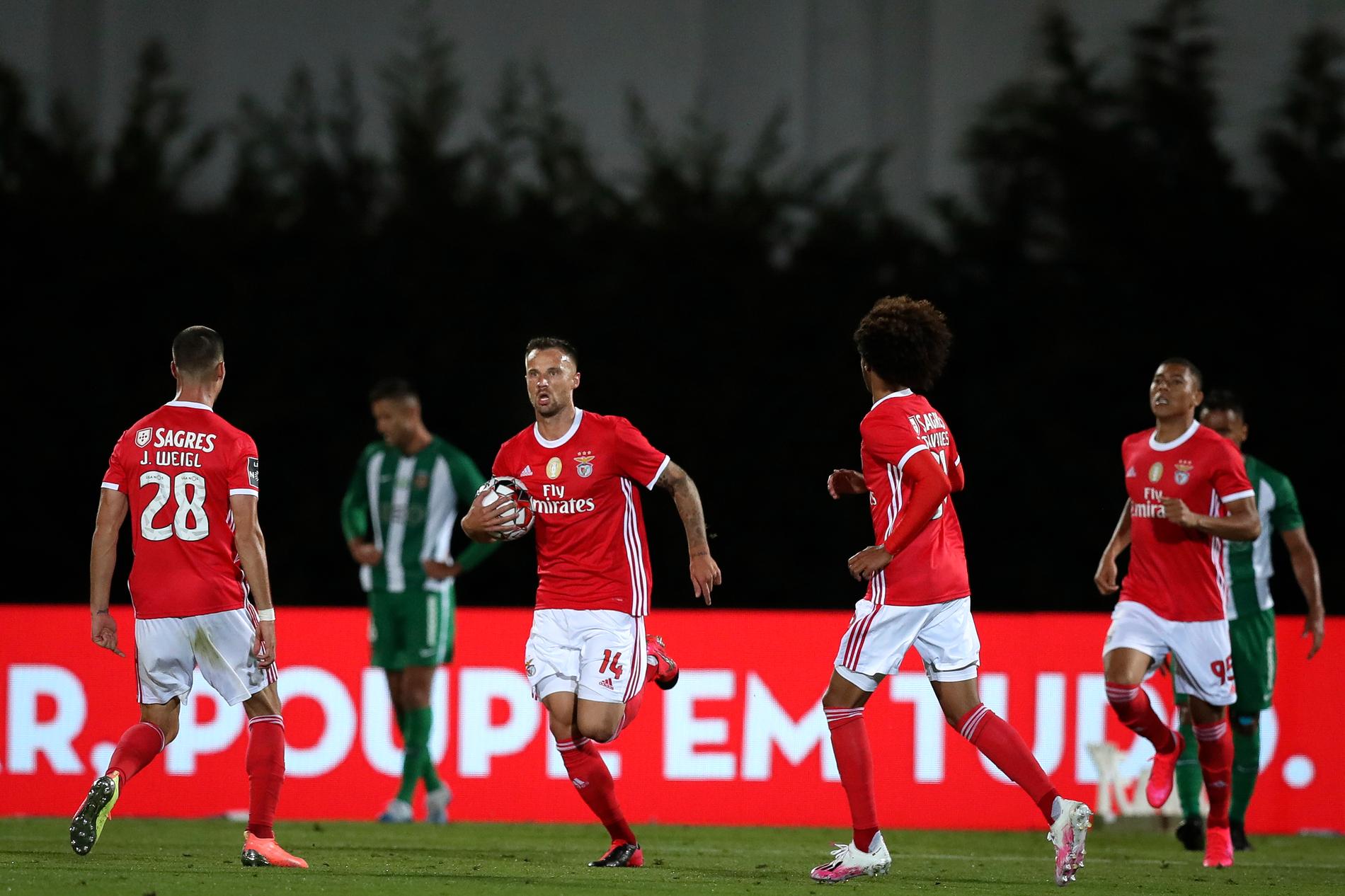 Benficas ordförande anklagas för att ha undanhållit mer än 6 miljoner kronor av klubbens pengar från beskattning. Arkivbild.