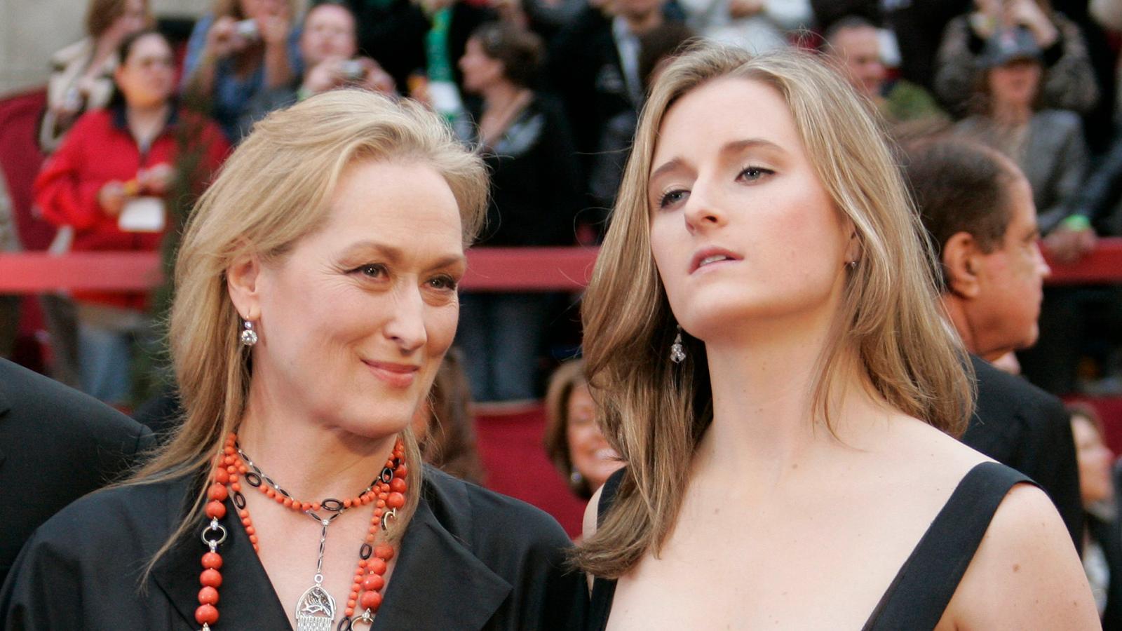 Grace Gummer med mamma Meryl Streep 2007.