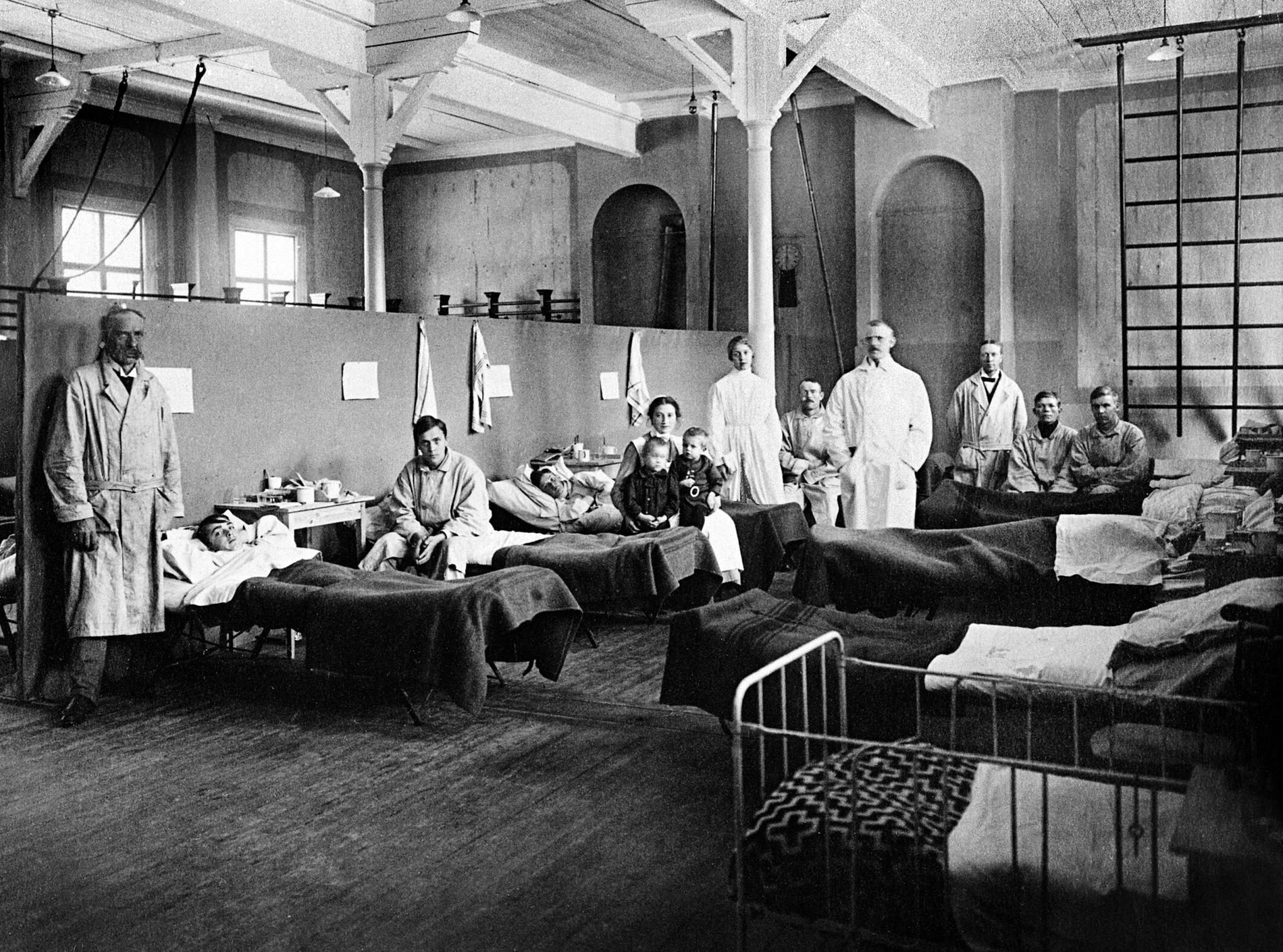 Det provisoriska "Spanska sjukhuset" i Östersund 1918. Arkivbild.