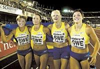 REVANSCHEN I VM blev det fiasko - i Finnkampen succé. Trots säkerhetsväxlingar slog Jenny Kallur, Jenny Ljunggren, Carolina Klüft och Susanna Kallur dessutom till med svenskt rekord. Nu luktar det seger över Finland.