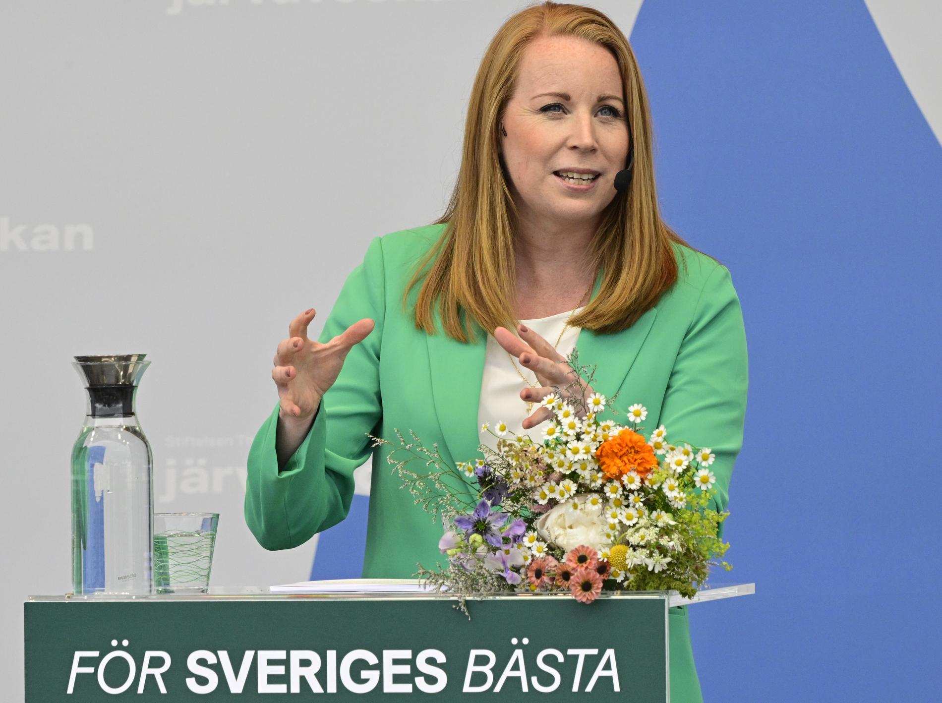 Centerpartiets partiledare Annie Lööf talar under Järvaveckan.
