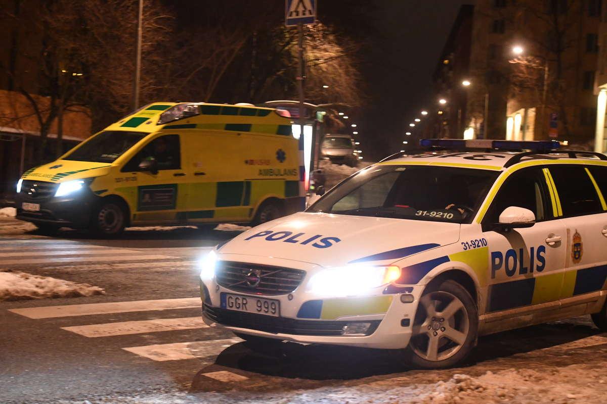Ambulans larmades till Gärdet.
