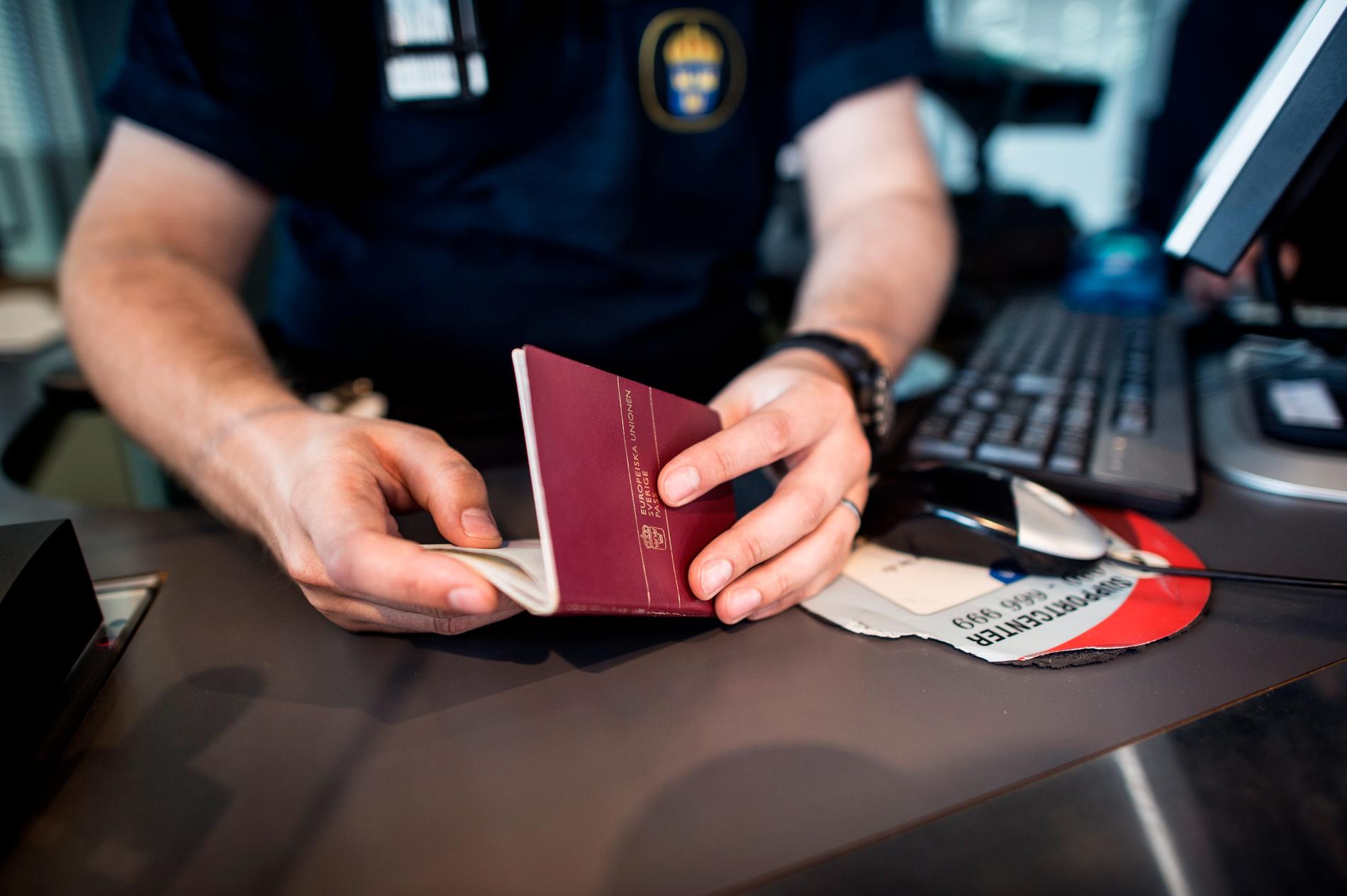 Nu ska polisen minska missbruket av svenska pass.