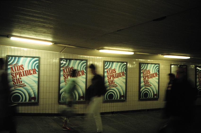 Kampanj i Stockholms tunnelbana i slutet av 1980-talet.