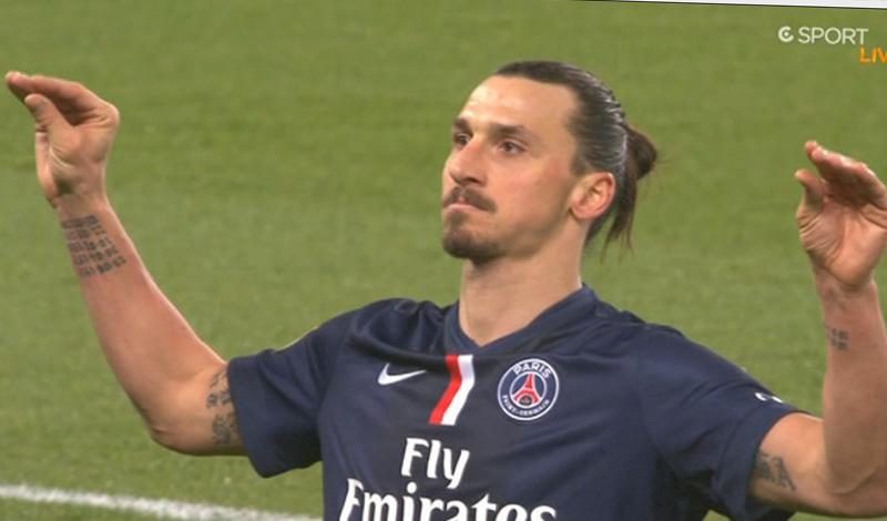 Zlatans målgest efter tredje målet.