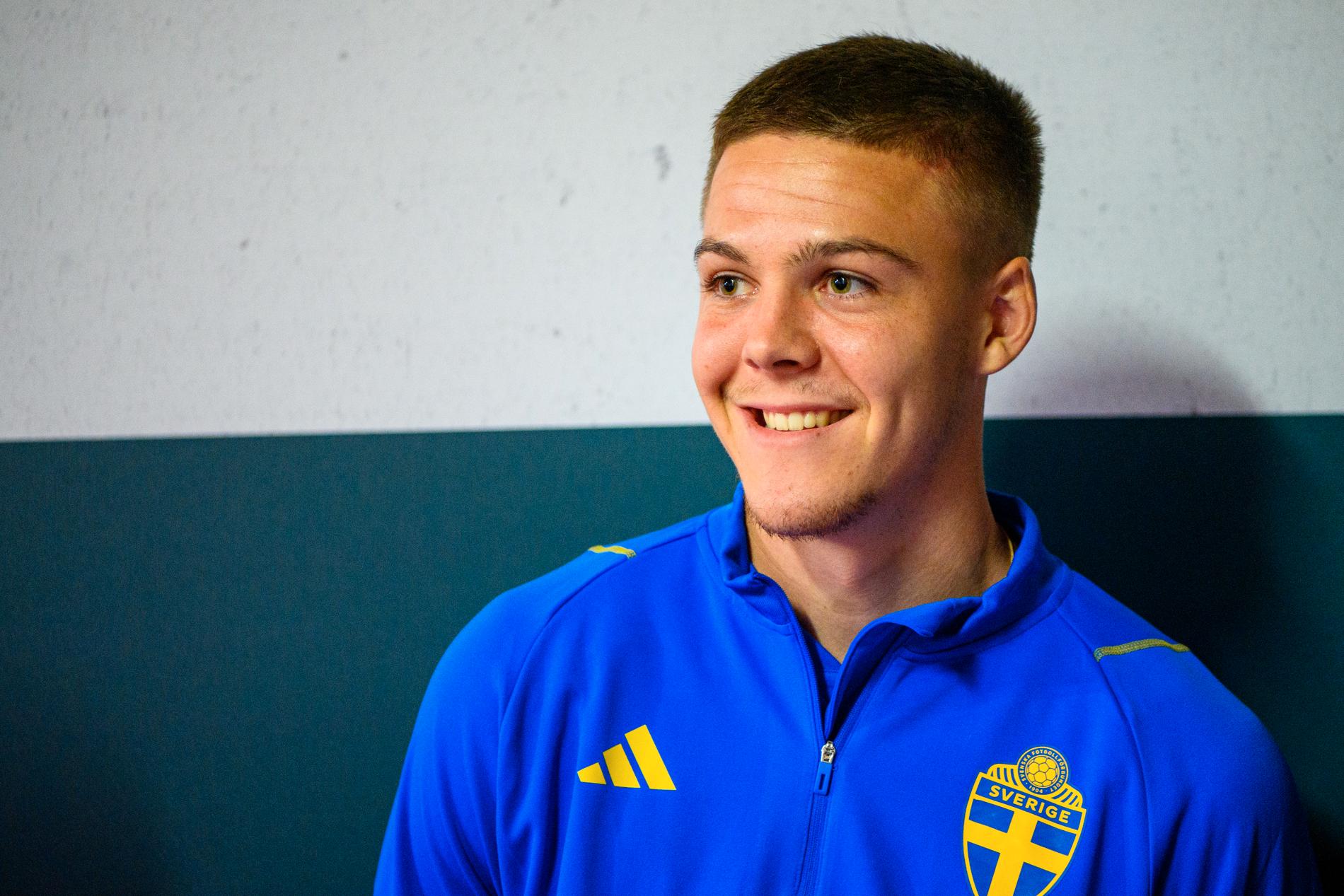 Emil Holm kan gå rakt in i Sveriges startelva mot Mexiko Emil Holm kan gå rakt in i Sveriges startelva mot Mexiko