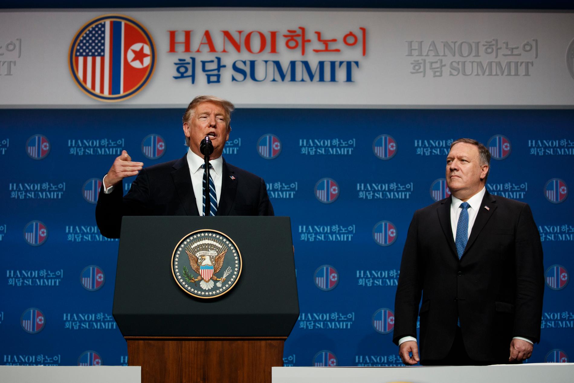 Donald Trump och utrikesministern Mike Pompeo på pressträffen efter toppmötet. 