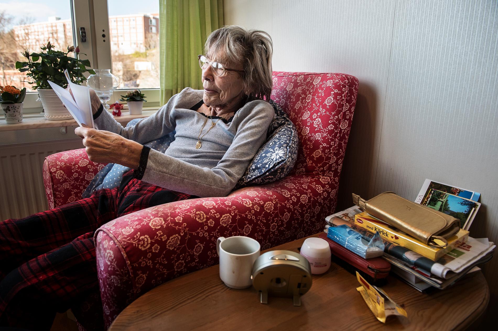 Ulla Strömbeck-Larsson vittnade om mystiska män med walkie-talkie utanför Olof Palmes bostad timmar innan mordet.
Nu tycker hon sig känna igen Arlandamannen.
– Det är något med honom, säger hon.