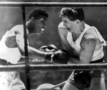 början Vid OS i Rom 1960 blev Cassius Clay ett namn i boxningsvärlden. Med sitt guld och attityd tog han publiken med storm.