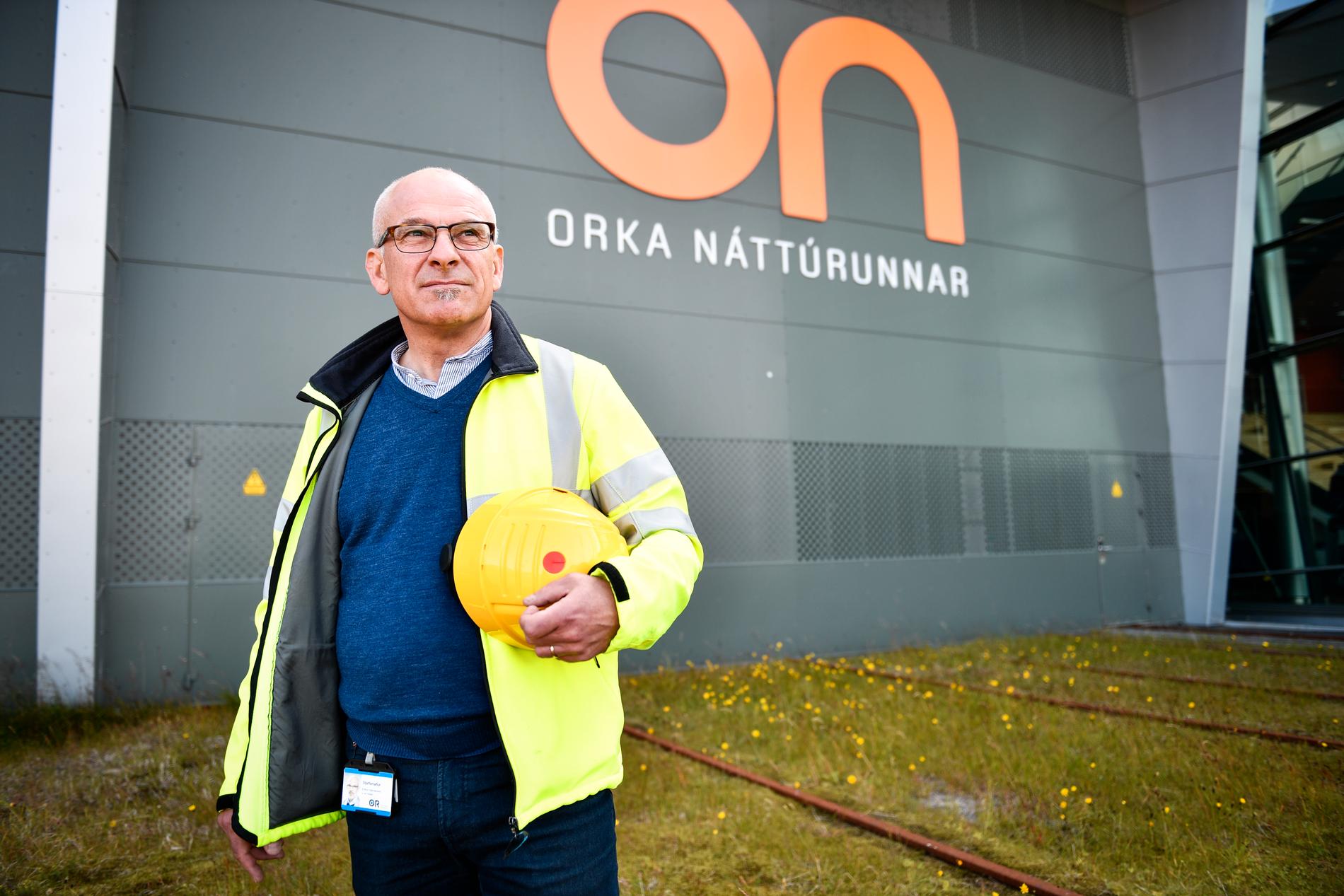 Eirikur Hjalmarsson, kommunikationschef vid energibolaget Orkuveita Reykjav kur som driver de geotermiska kraftverken vid Hellisheidi.