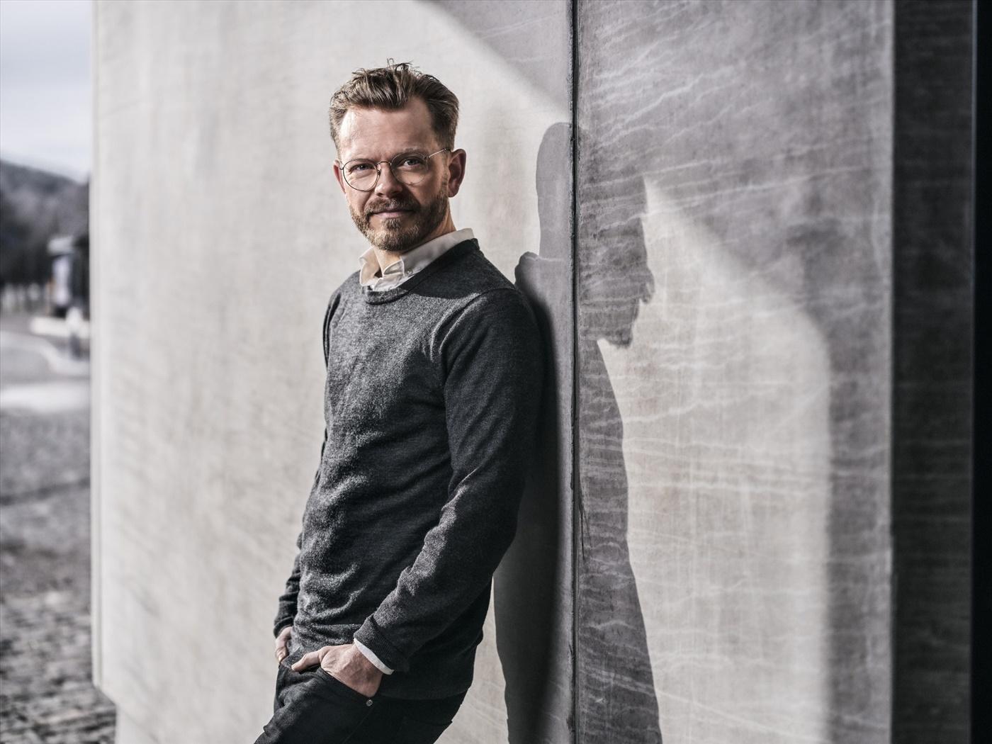 Anders Teglund (född 1983) är författare, förläggare och musiker. Han driver förlaget Teg Publishing, där han 2021 gav ut den hyllade boken ”Cykelbudet”.