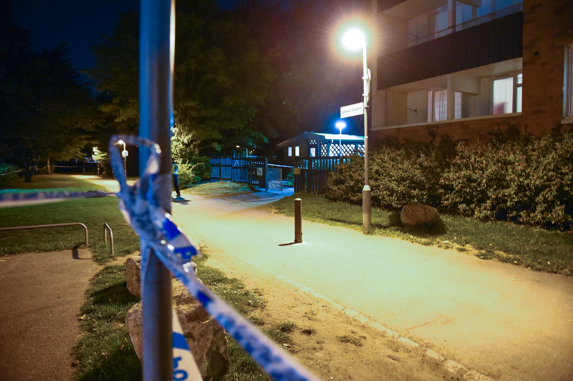 Det var den 25 september 2016 som flera skott avlossades in i en bil i stadsdelen Fosie i Malmö. En man dog, två fick livshotande skador och ytterligare en man skadades allvarligt. Arkivbild.