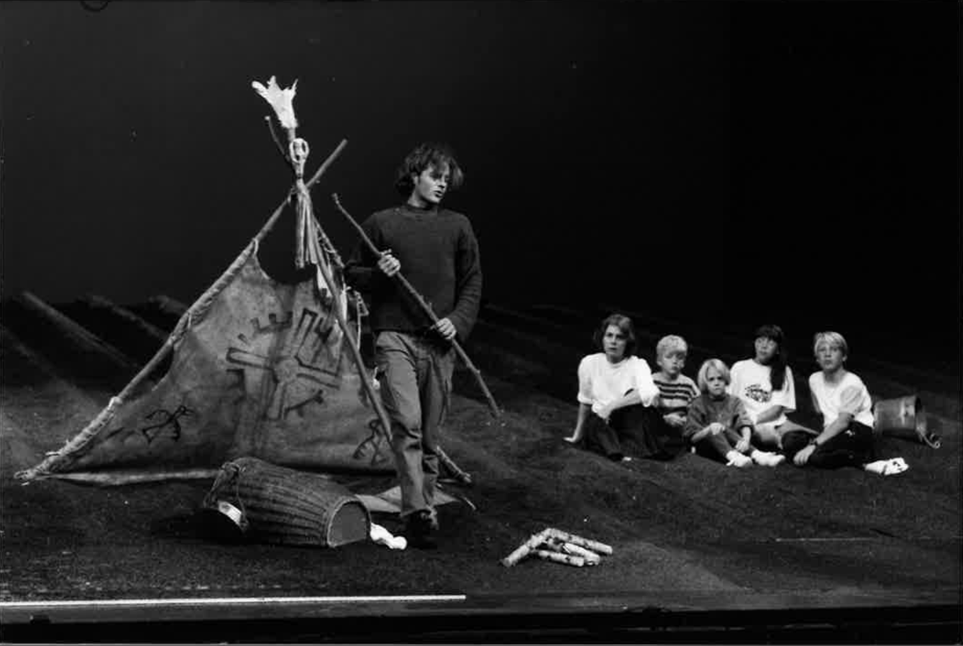 Bild från repetitionen av scenen där Peter Jöback sjunger ”Guldet blev till sand” som karaktären Robert.