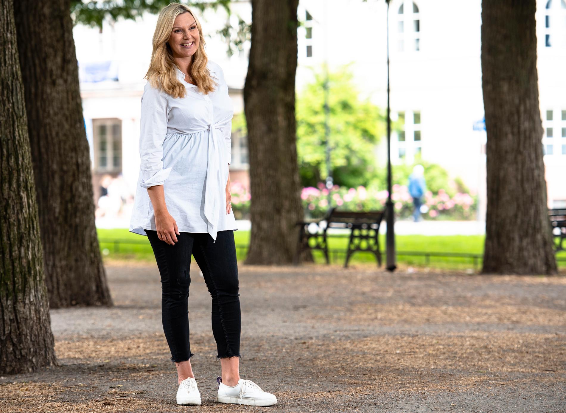 Sanna Nielsen i bekväma lågskor när hon träffar Aftonbladet