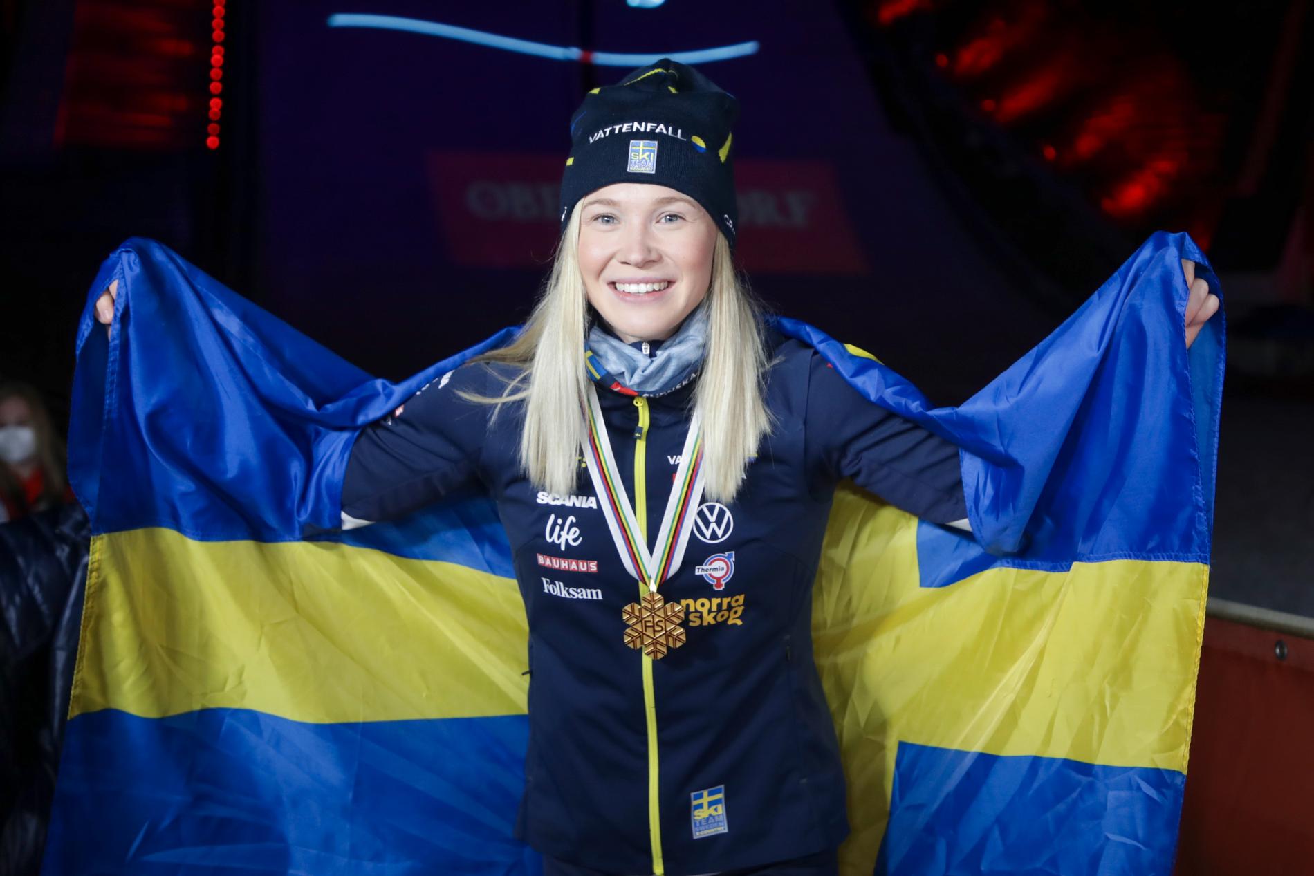 Jonna Sundling är regerande världsmästare från VM i Oberstdorf 2021.