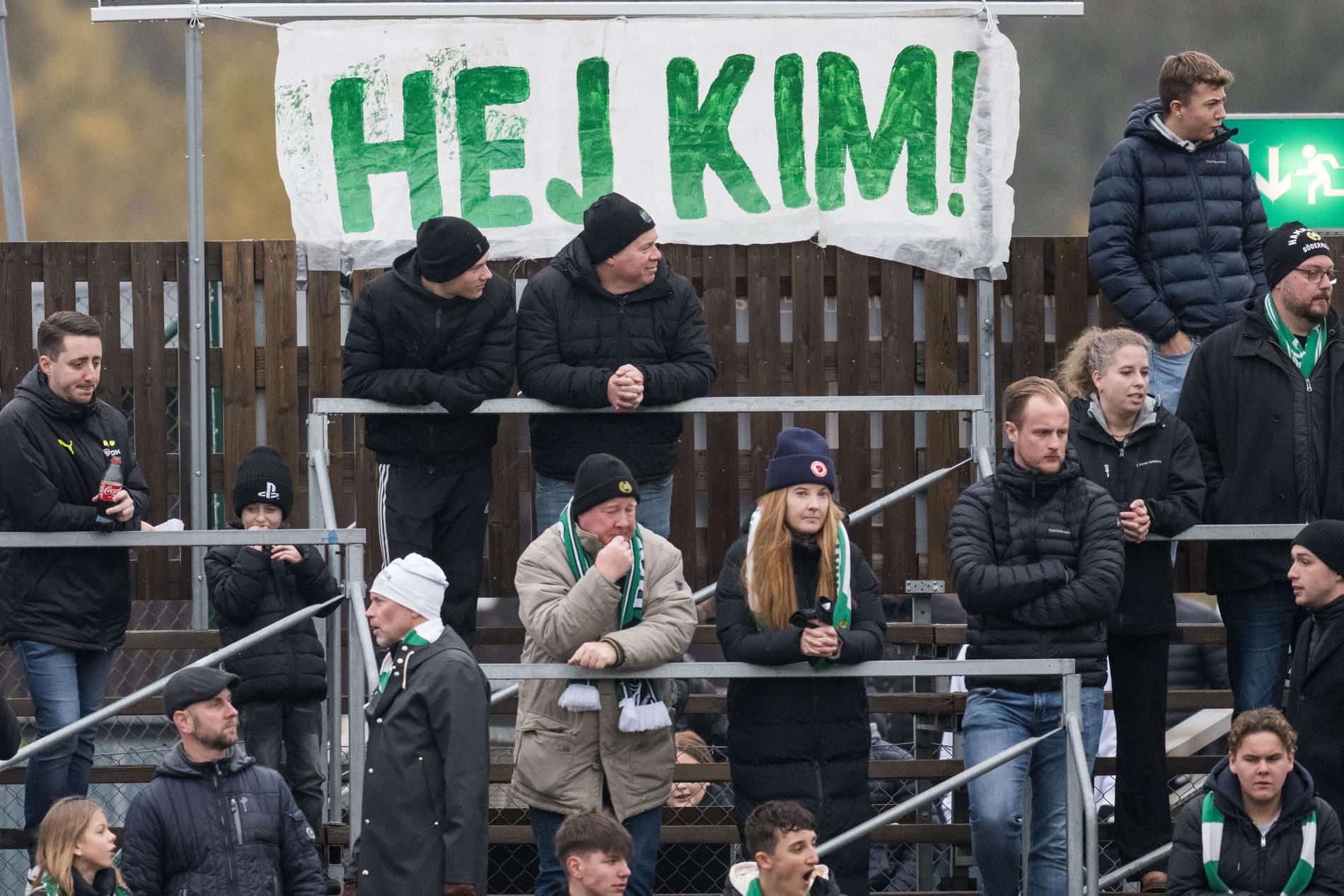 Hammarbyfansens banderoll om Kim Hellberg