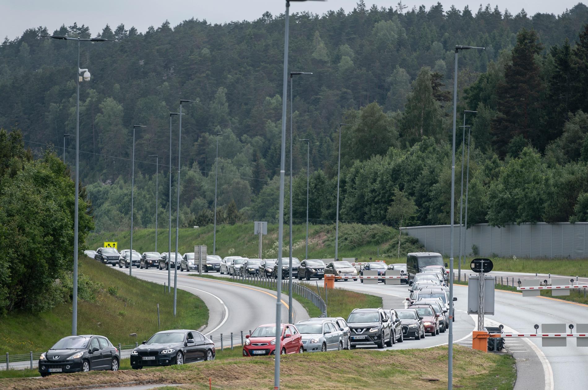 Gränsen mellan Norge och Sverige, Strömstad när den öppnades igen i juni.