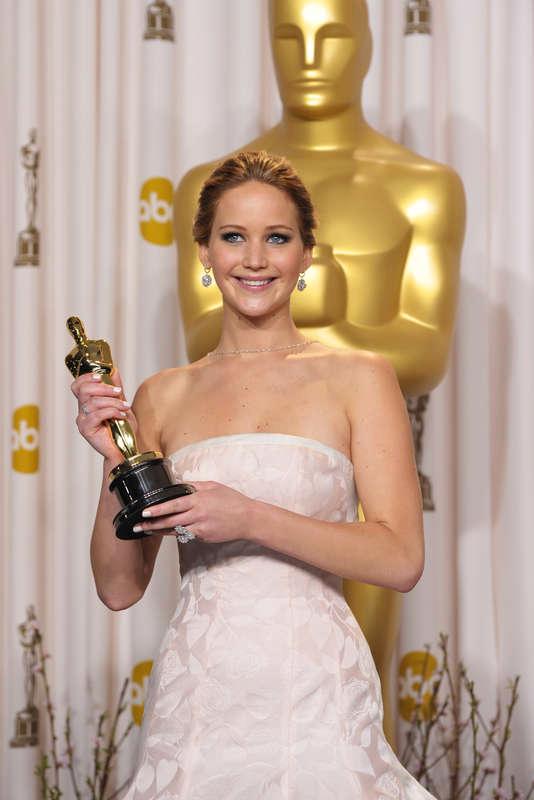 Jennifer Lawrence känner sig obekväm med sin Oscarsstatyett.