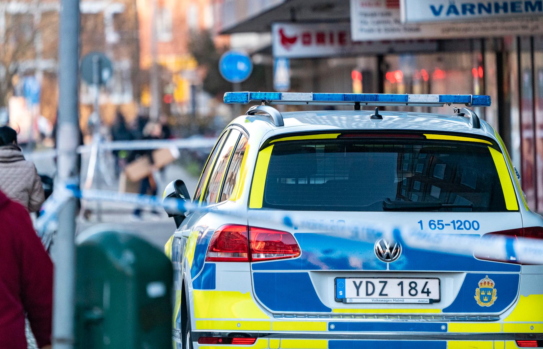 Årets första mord i region Syd. En gängkopplad man i 40-årsåldern hittas död i en lägenhet i centrala Malmö.
