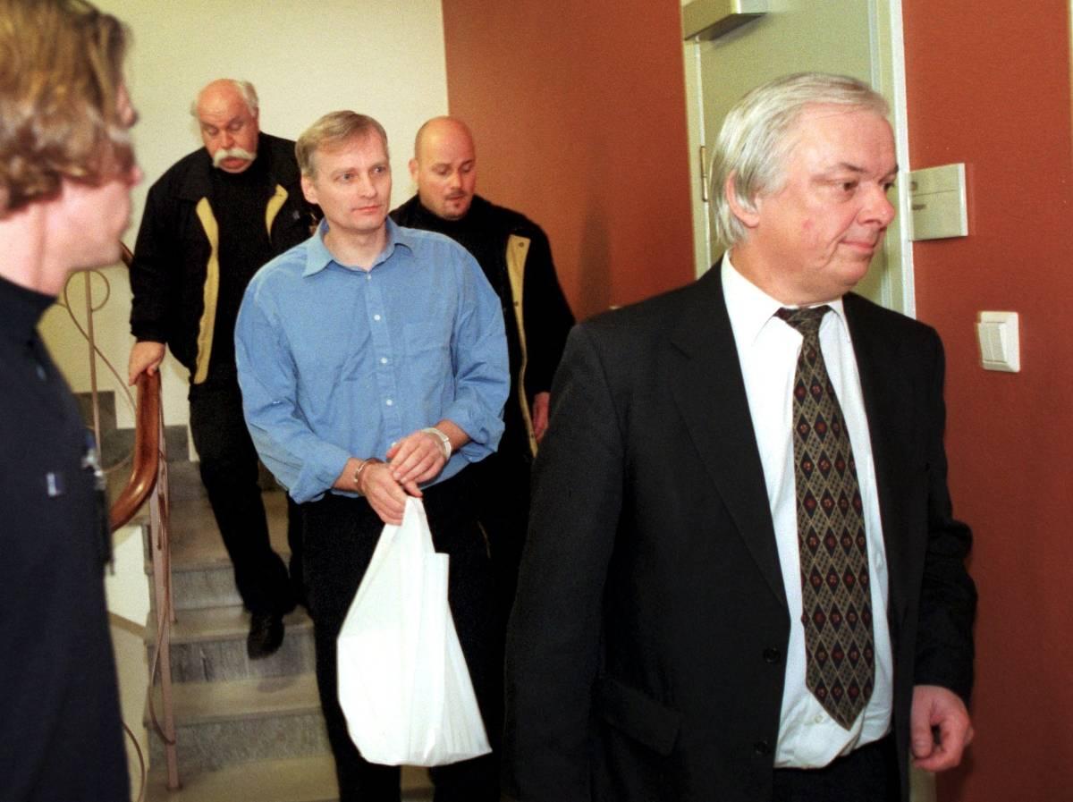 Gripen – igenMaskeradligans förre ledare Mats ­Rimdahl, 56, har gripits i Helsingborg. Han har bland annat låtsats vara en riktig polis. Bilden ovan är från 1999.