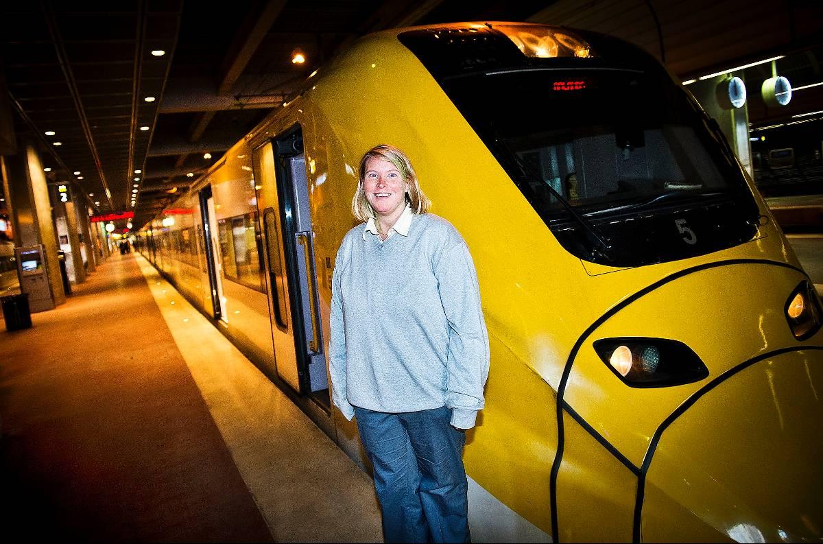 Framtidsbana Josabeth Ohlsson, 33, tjänar bra på att köra expresståget mellan Stockholm och Arlanda. Det råder brist på lok­förare och lönen sätts därefter.