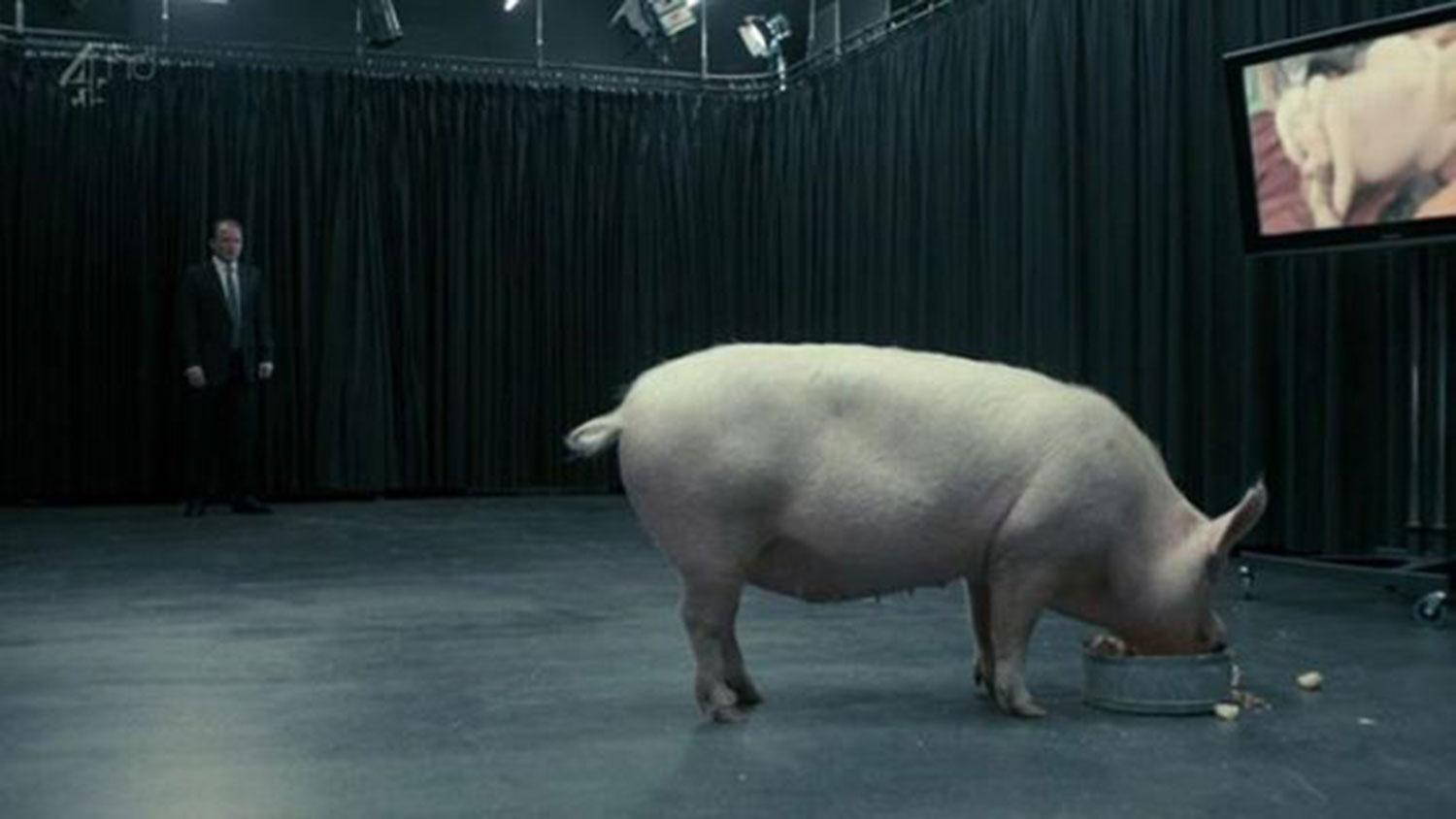 Avsnittet där en fiktiv premiärminister tvingades ligga med en gris fick mycket uppmärksamhet.