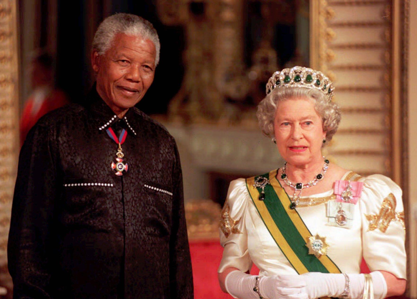 Nelson Mandela och brittiska Drottningen