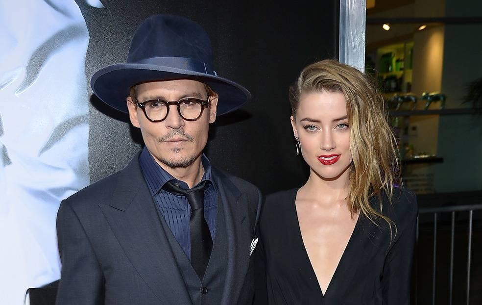 NYGIFTA  Johnny Depp och Amber Heard gifte sig i parets Los Angeles-hem.