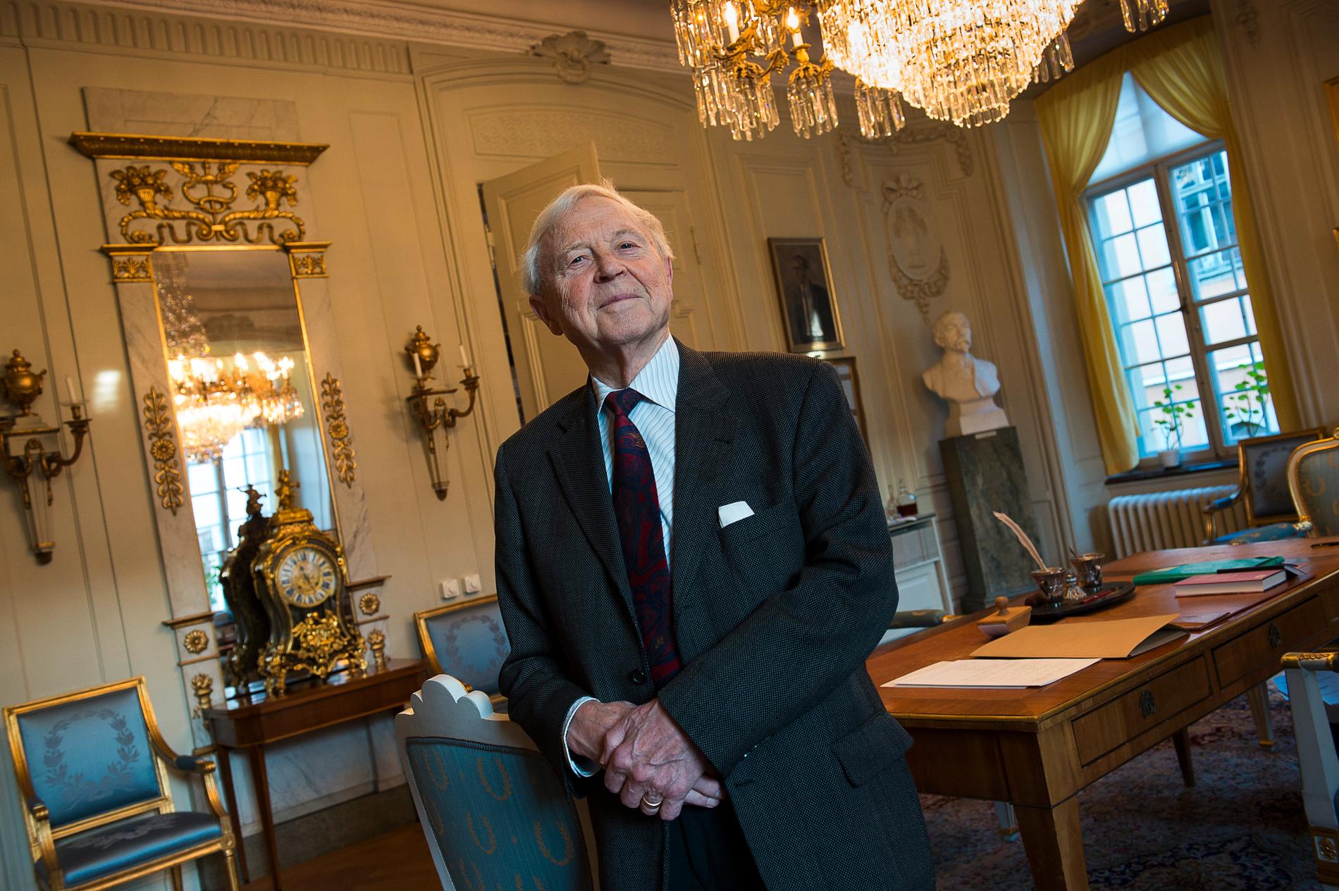 Sture Allén, Svenska Akademiens ledamot och tidigare ständige sekreterare har avlidit. Han blev 93 år.