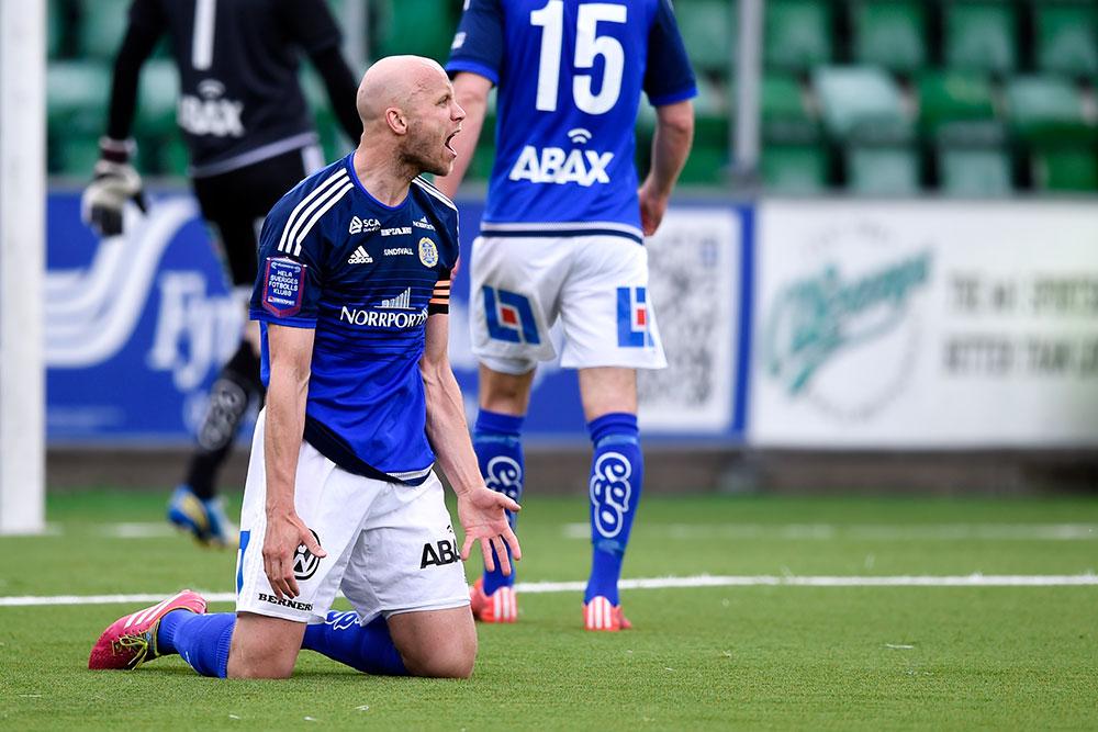 Stefan Ålander deppar efter 1-1