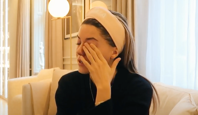 Bianca Ingrosso bryter ihop i sin senaste vlogg