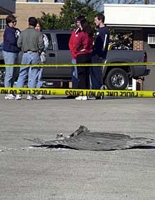 En av vrakdelarna från Columbia hamnade på en gata i Nacogdoches i Texas.