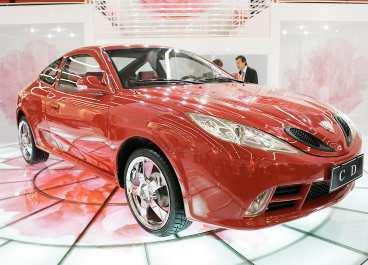 geely. Kinas största biltillverkare visar upp fem modeller, bl a lilla kupén Chinese Dragon. Bilar med drag av det koreanerna byggde för tio år sen, eller japanerna för 20 år sen. Ingen av bilarna kommer (lyckligtvis) till Europa.  Kommer: 2007.  Pris: slår koreanerna.