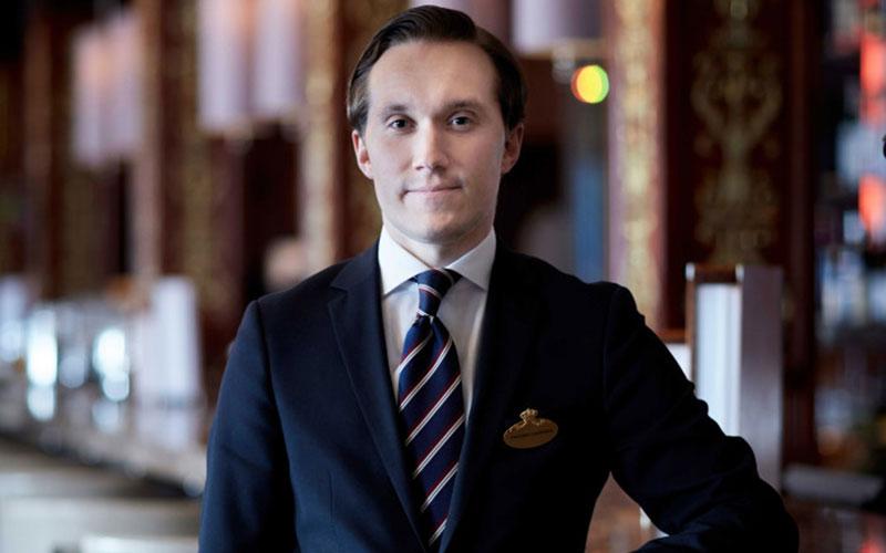 Fredrik Lindfors jobbar på Grand Hôtel i Stockholm och är Sveriges bästa sommelier.