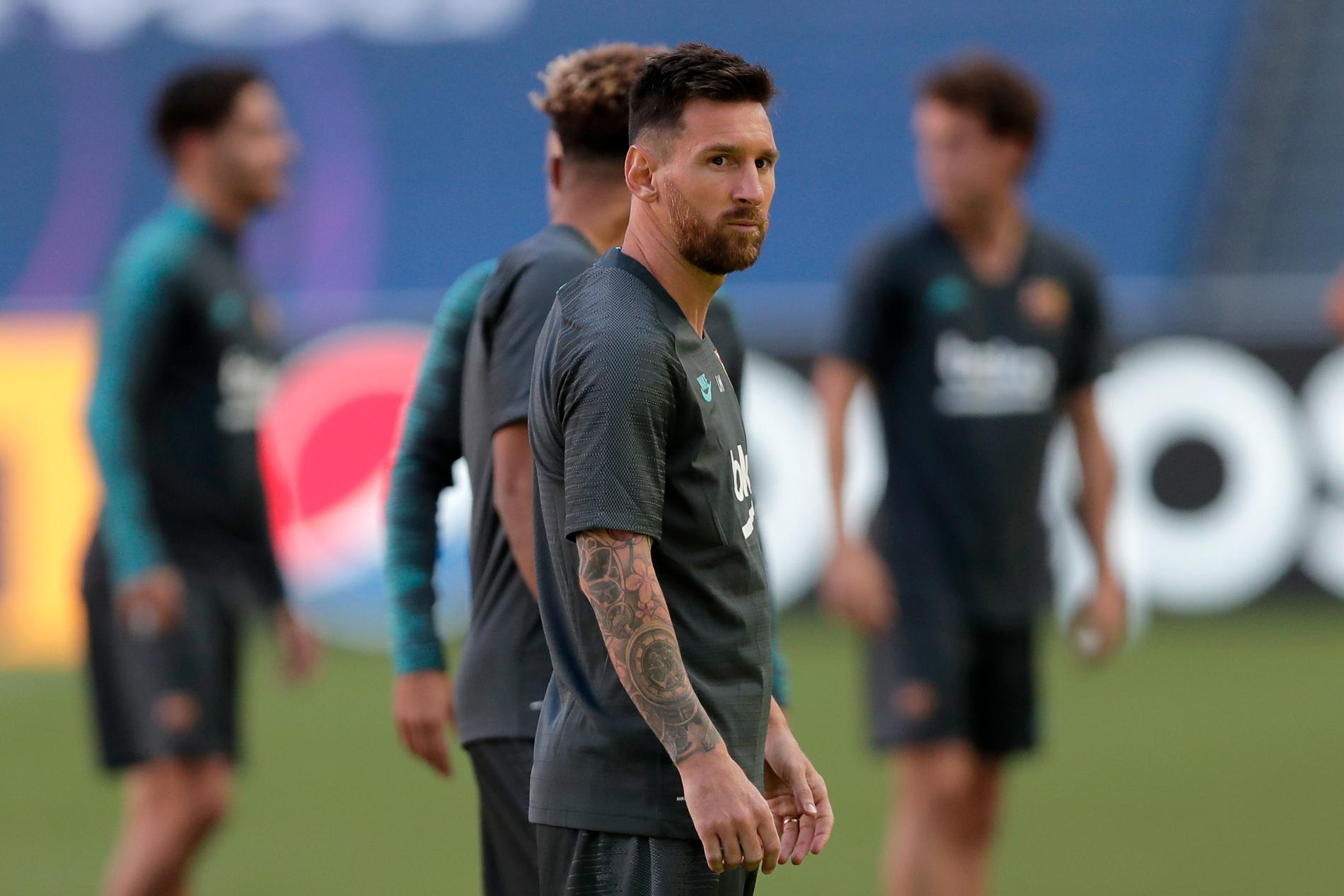 Barcelonas Lionel Messi fanns inte med på träningen med sin klubb trots kovändningen under fredagen. Arkivbild.