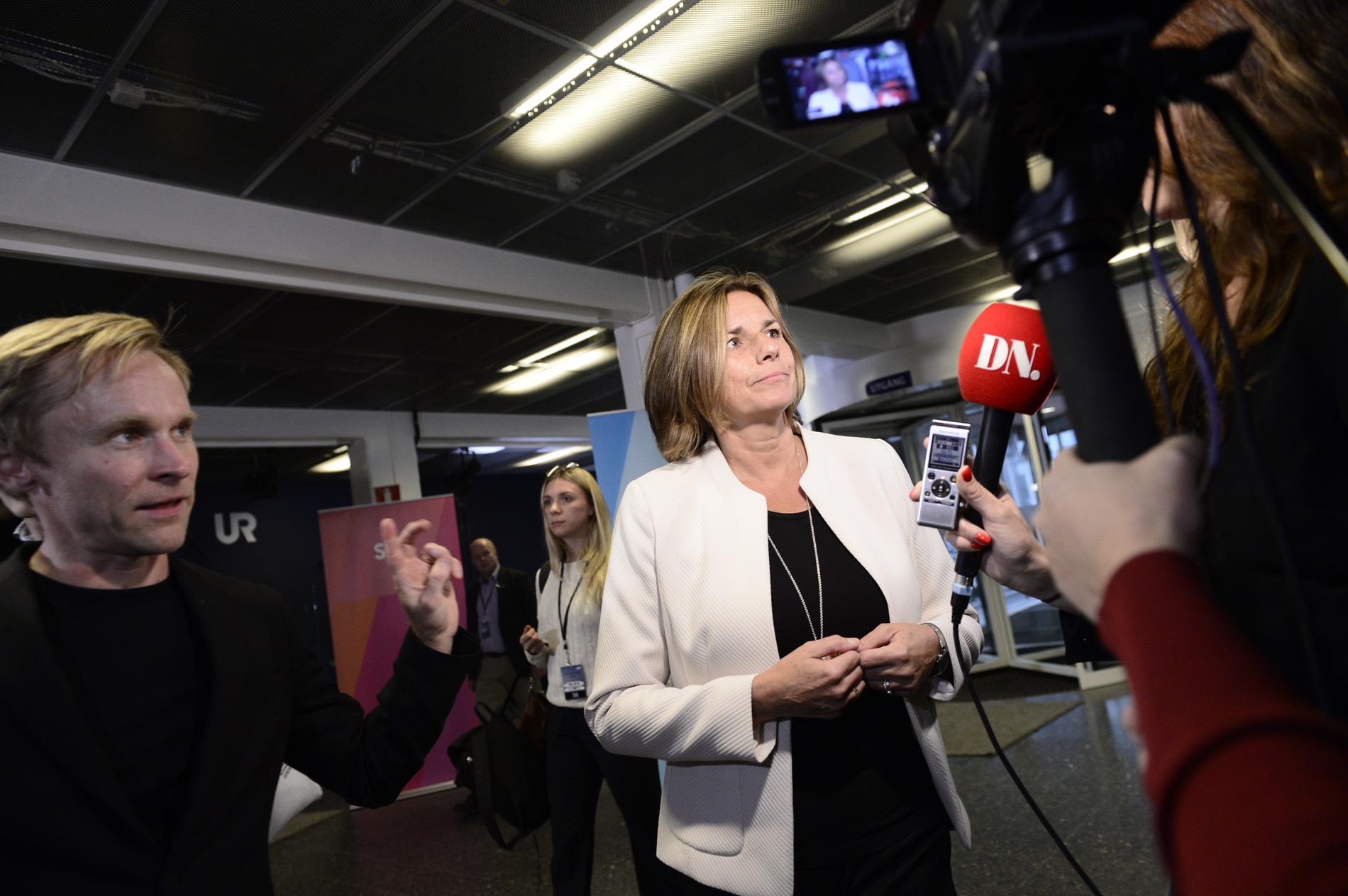 Miljöpartiets språkrör Isabella Lövin (MP) innan SVT:s partiledardebatt.