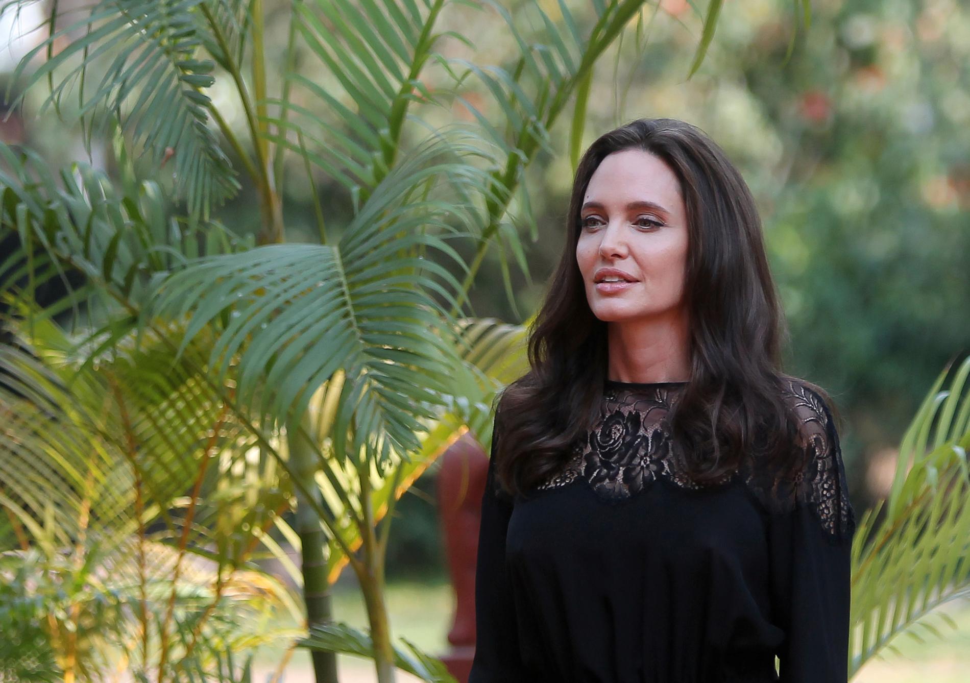 Angelina Jolie ska ha åkt direkt från Kambodja till Stockholm.