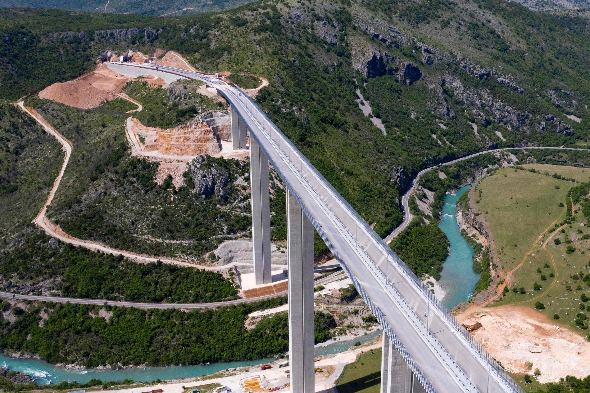 Motorvägsbygget i Montenegro var tänkt att förbinda djuphamnen i Bar med gränsen mot Serbien.