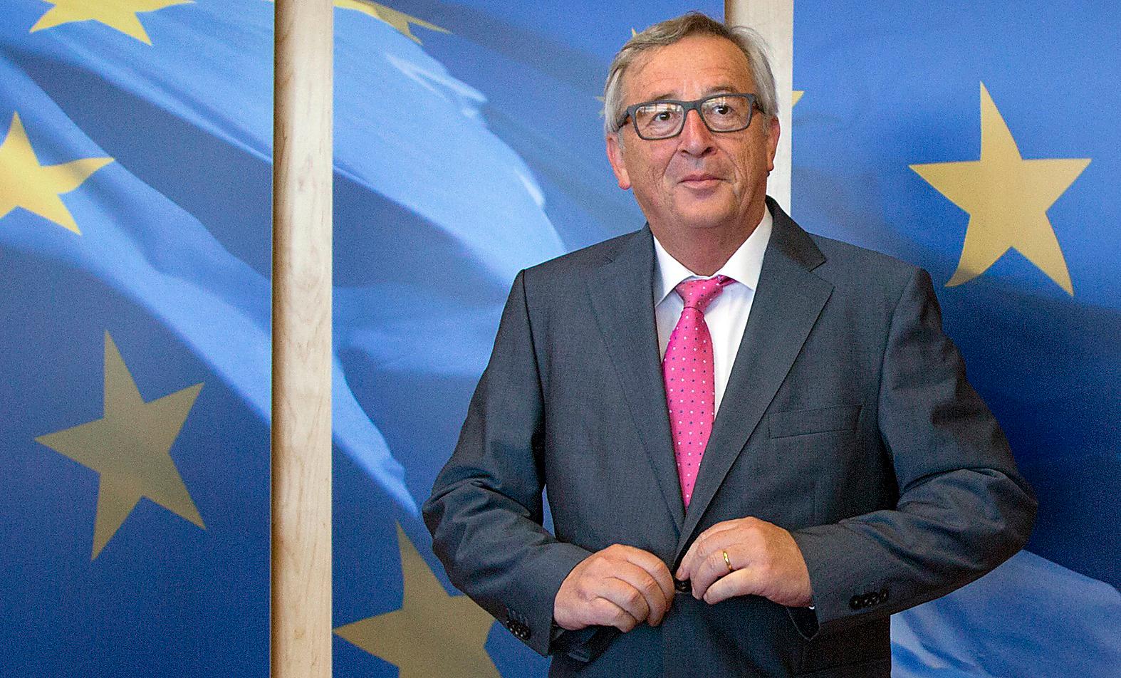 ”klockan klämtar”  EU-kommissionens ordförande Jean-Claude Juncker berättade i går om systemet som ska ta emot 120 000 flyende människor. Men det räcker inte och nu klämtar klockan för Europas anständighet.