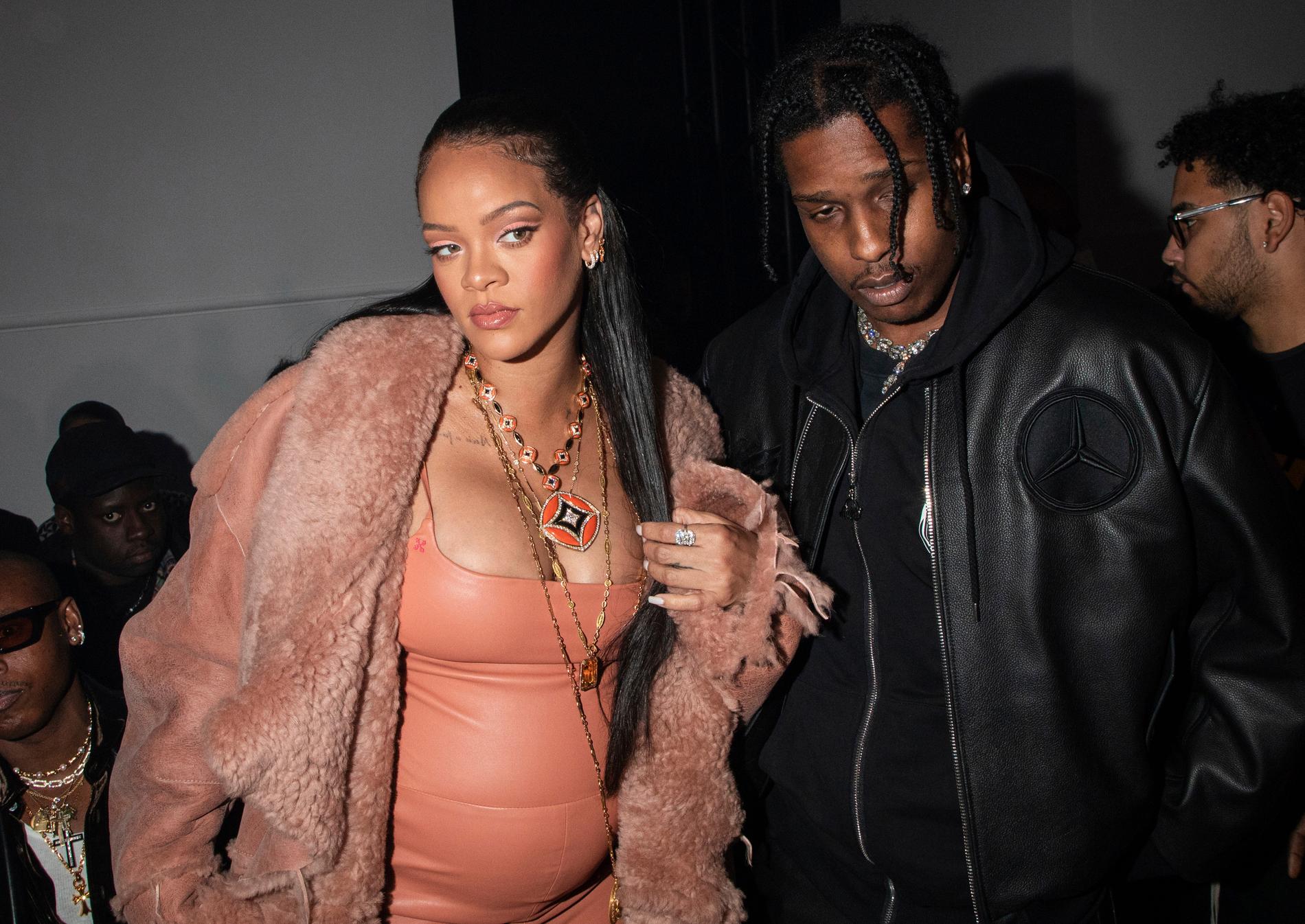 Rihanna och Asap Rocky väntar barn tillsammans.
