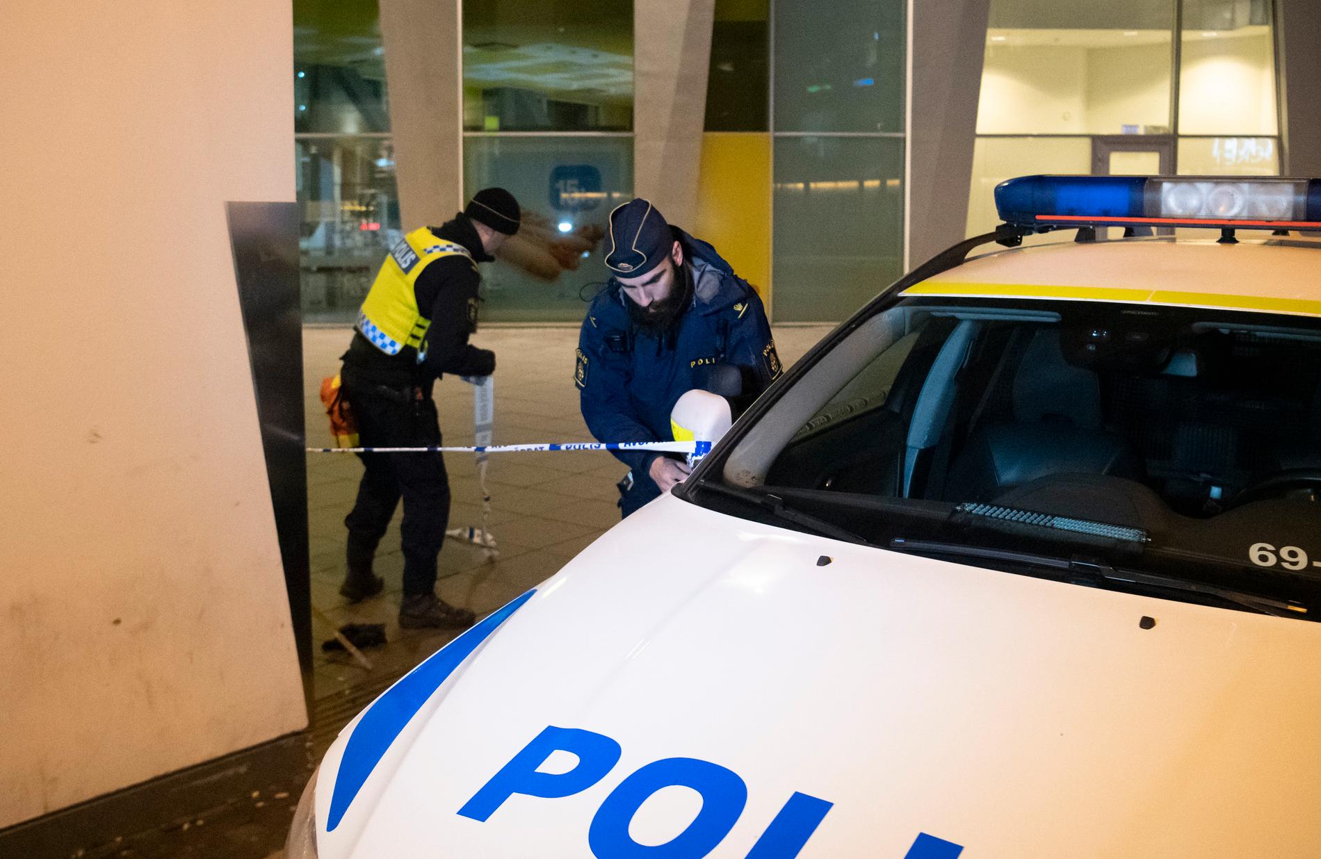 Två unga män har gripit för misstänkt grov misshandel på Hyllie station i Malmö. Arkivbil.