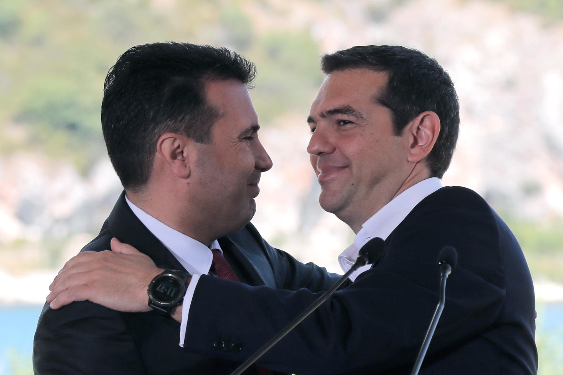 Nordmakedoniens premiärminister Zoran Zaev och Greklands förre premiärminister Alexis Tsipras har nominerats till fredspriset för sin uppgörelse i fjol om Nordmakedoniens namn. Arkivfoto.