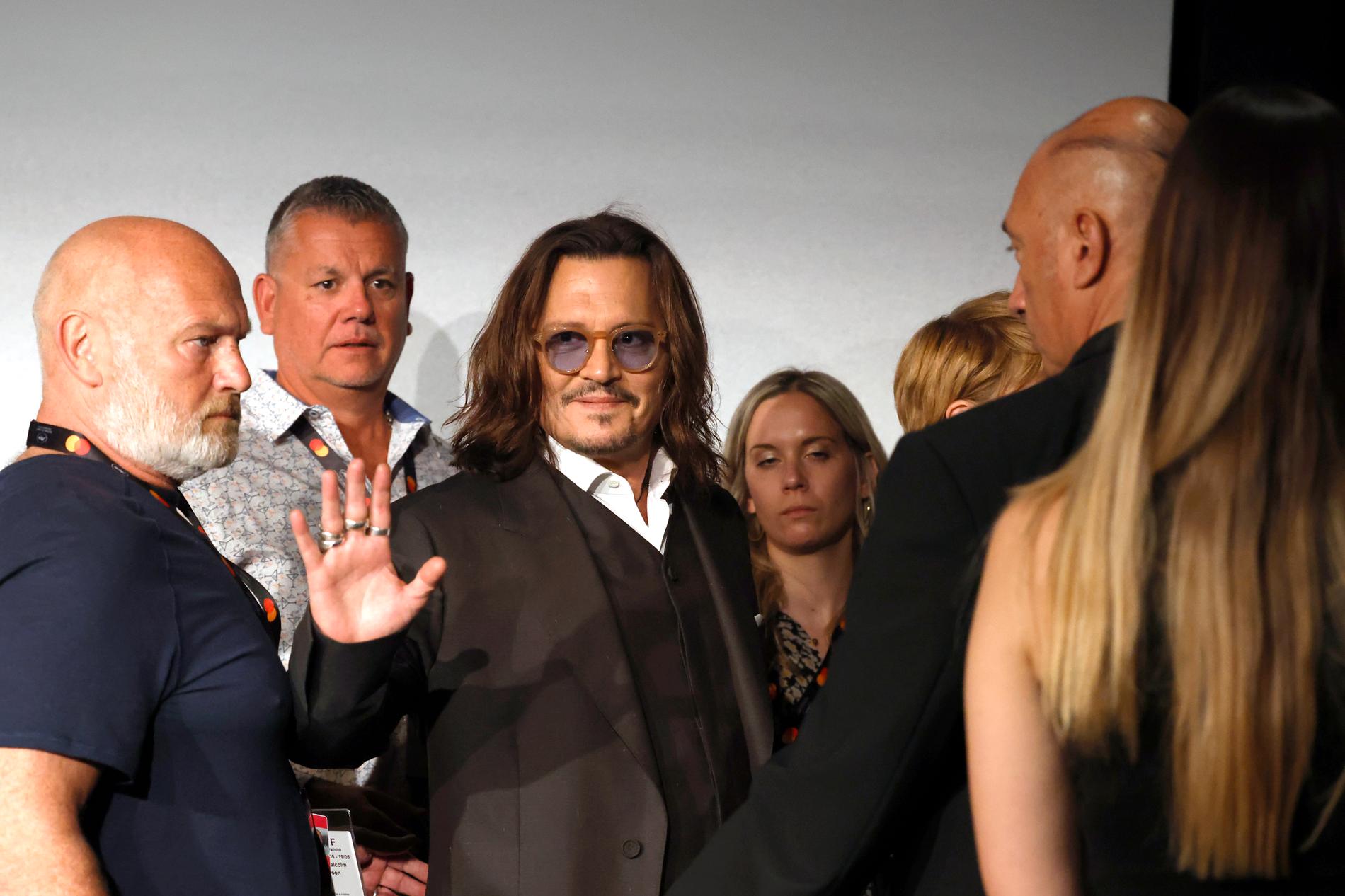 Johnny Depp under presskonferensen. 